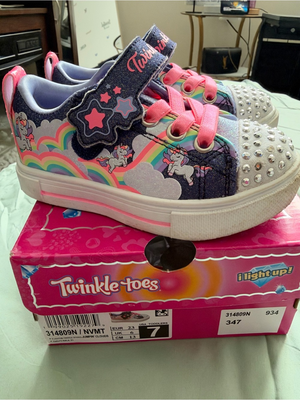 Girls Unicorn Light-Up Sneakers in Navy and Pink